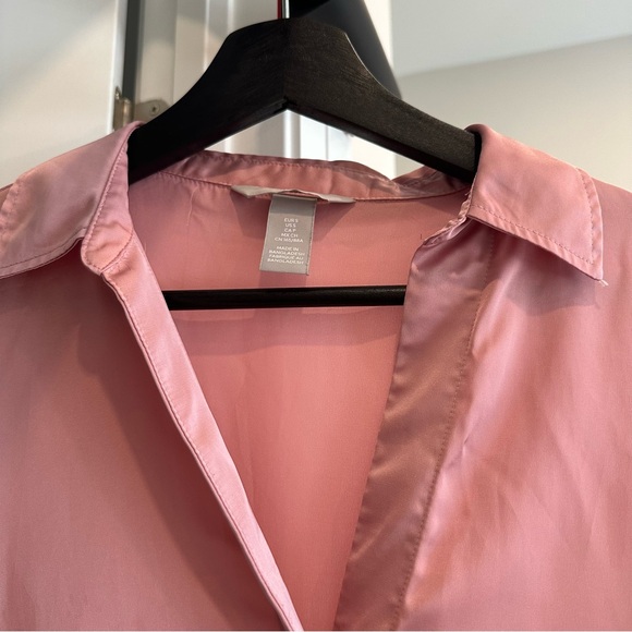 H&M Elegant Pink Satin Women's Blouse - Picture 3 of 4